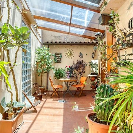 Maggiore 145 Apartment With Private Garden - Rione Monti Рим Екстер'єр фото
