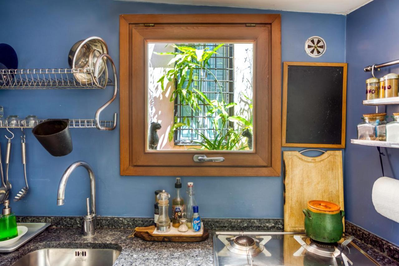 Maggiore 145 Apartment With Private Garden - Rione Monti Рим Екстер'єр фото